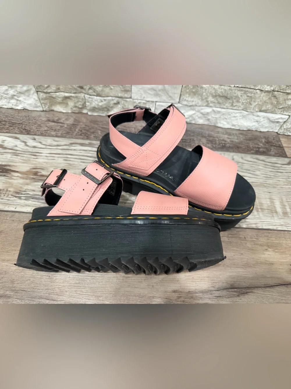 Dr. Martens Voss Quad Chunky Platform Peach Pink Leather Sandals Women’s 8
